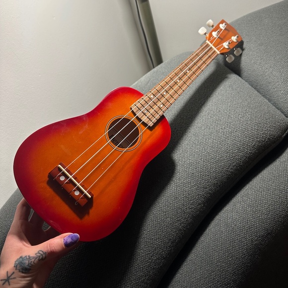 Ukuleles - Picture 1 of 7